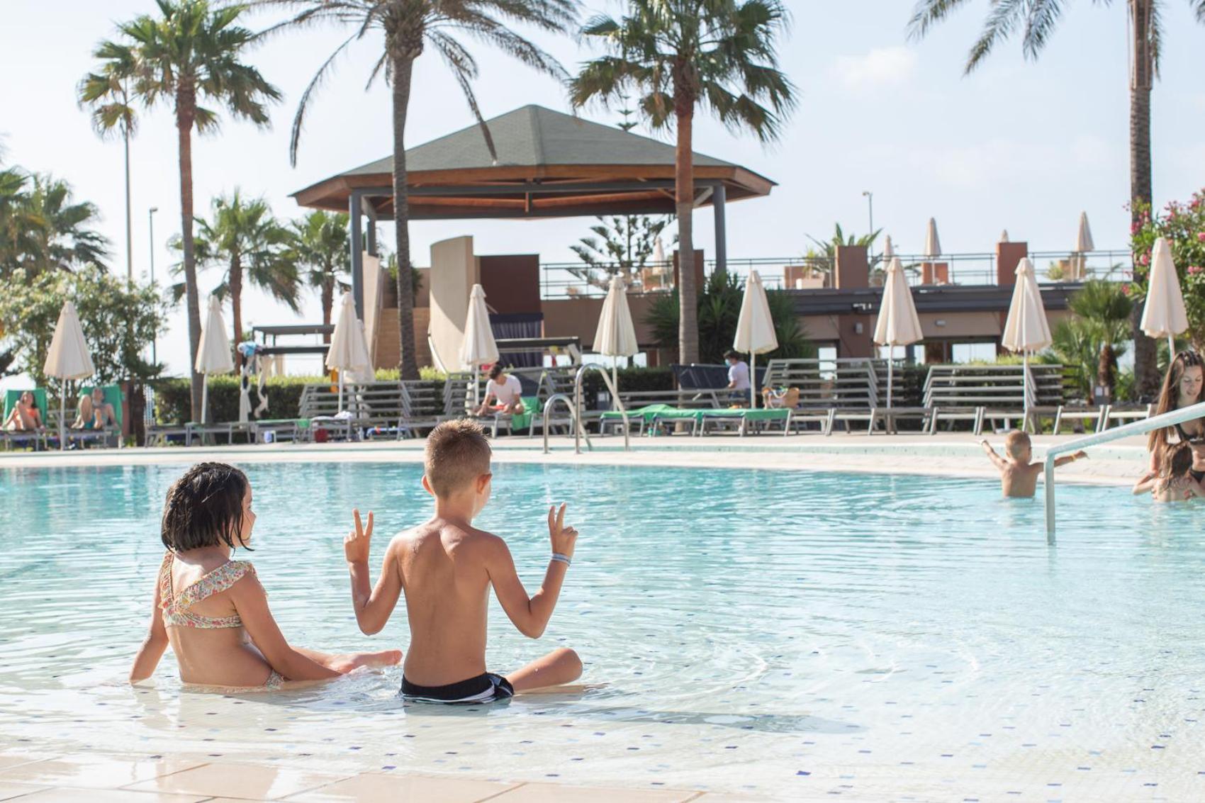 Protur Roquetas Hotel & Spa Roquetas de Mar Dış mekan fotoğraf